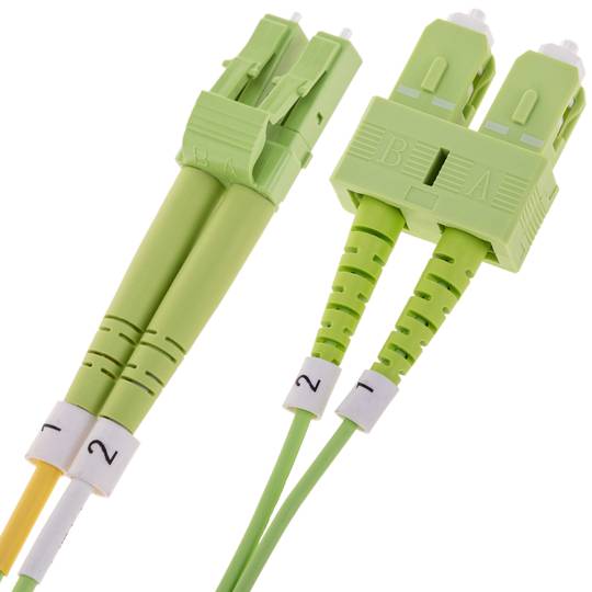 Cable de fibra òptica OM5 multimode duplex 50µm/125µm LC/PC a SC/PC 100Gb de 2 m