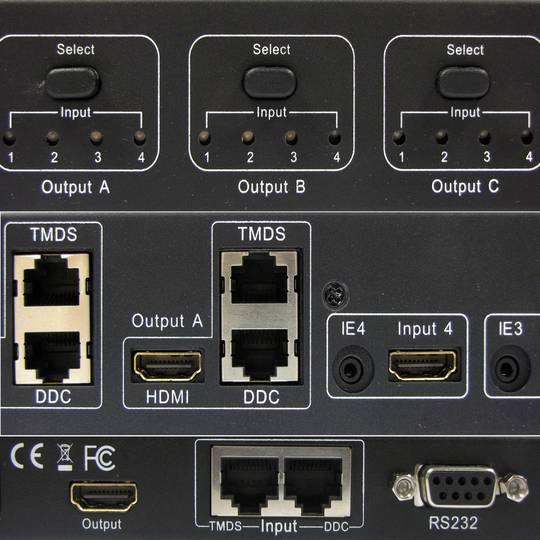 Selektor matrycy HDMI z 4 wejściami i 4 wyjściami audio dla kat. 5e i szafy 19