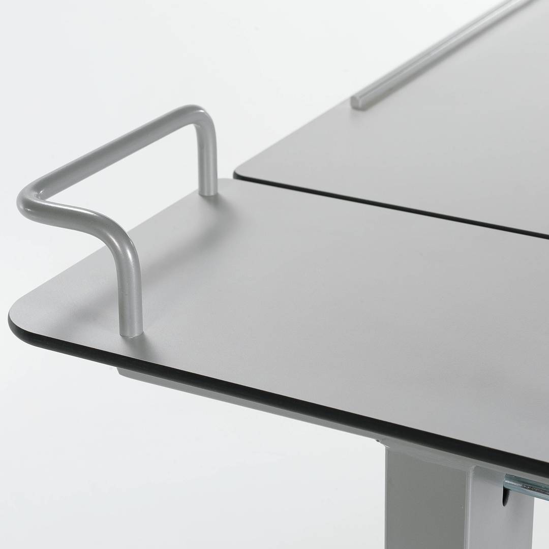 Tavolino regolabile in altezza e angolazione con rotelle per centri medici Nitrocare BST-03