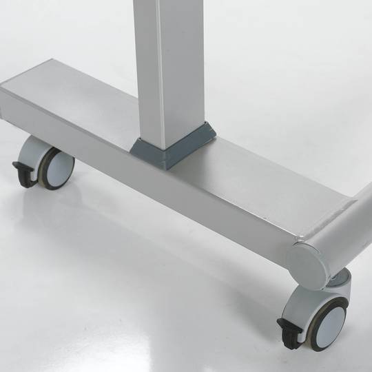 Tavolino regolabile in altezza e angolazione con rotelle per centri medici Nitrocare BST-03