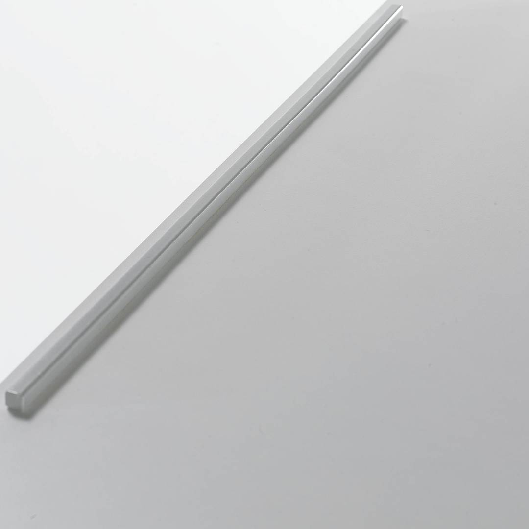 Tavolino regolabile in altezza e angolazione con rotelle per centri medici Nitrocare BST-03