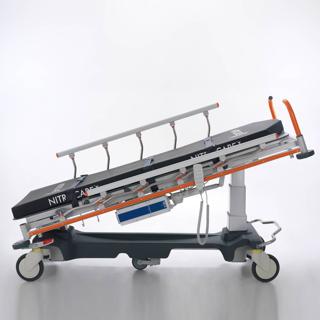 Nitrocare SD14 è una barella mobile d'emergenza multifunzionale con regolazione motorizzata per l'assistenza medica e post-chiru