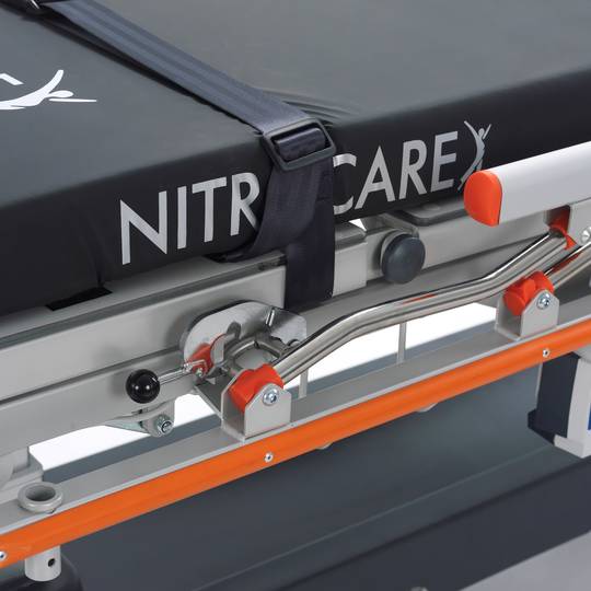 Nitrocare SD14 è una barella mobile d'emergenza multifunzionale con regolazione motorizzata per l'assistenza medica e post-chiru