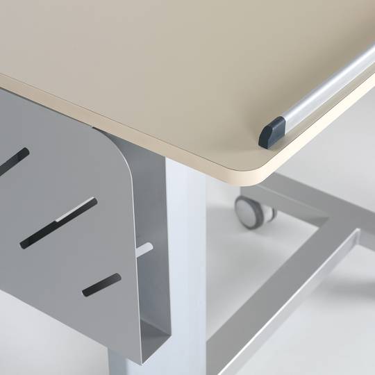 Tavolino regolabile in altezza e angolazione con rotelle e piccolo piano estraibile per centri medici Nitrocare BST-05