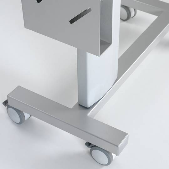 Tavolino regolabile in altezza e angolazione con rotelle e piccolo piano estraibile per centri medici Nitrocare BST-05