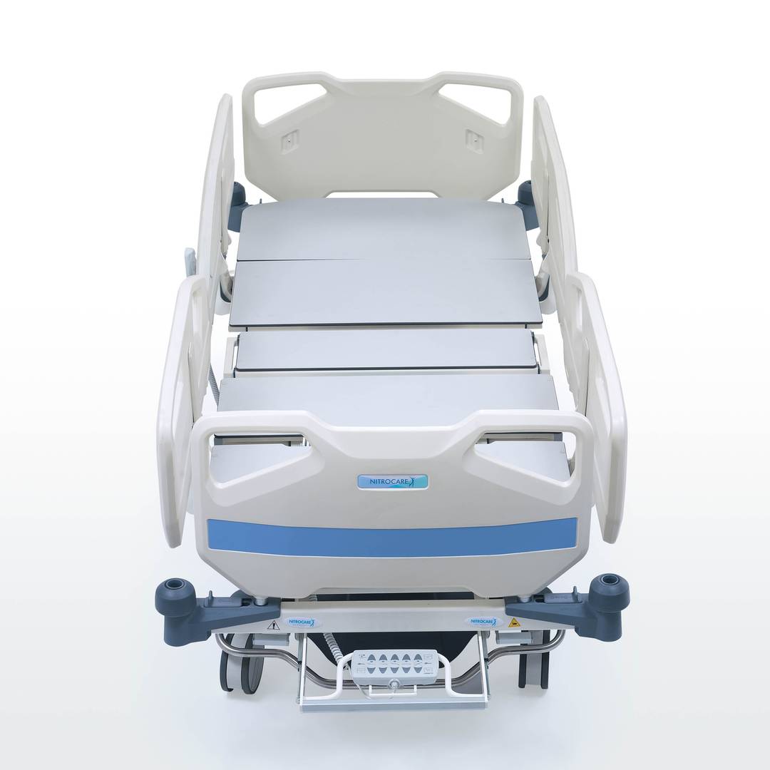 Intensiv-Krankenhaustrage Nitrocare HB 8000 mit vier Motoren und Hebemechanismus