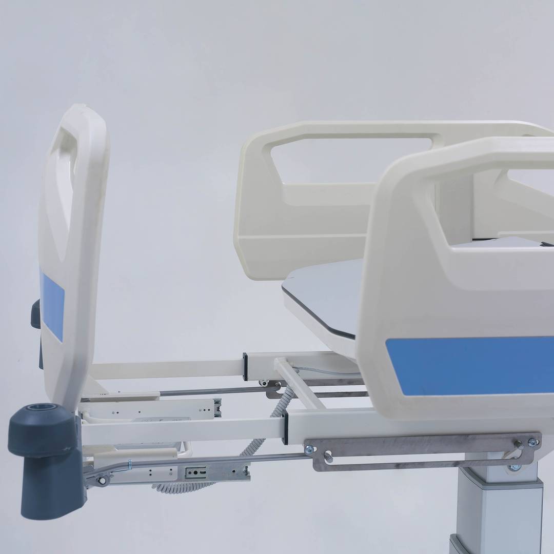 Intensiv-Krankenhaustrage Nitrocare HB 8000 mit vier Motoren und Hebemechanismus