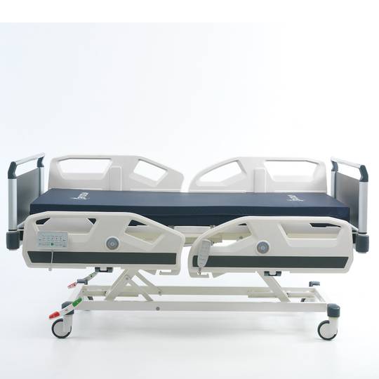 Cama de hospital de terapia intensiva Nitrocare HB 8140 C com quatro motores com haste IV e medidor de ângulo