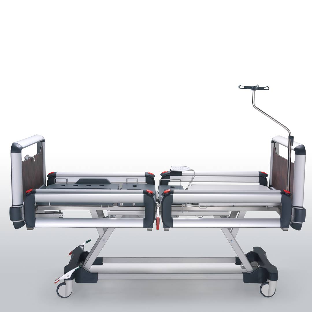 Letto ospedaliero Nitrocare HB 6240 a quattro motori con piano di appoggio in ABS
