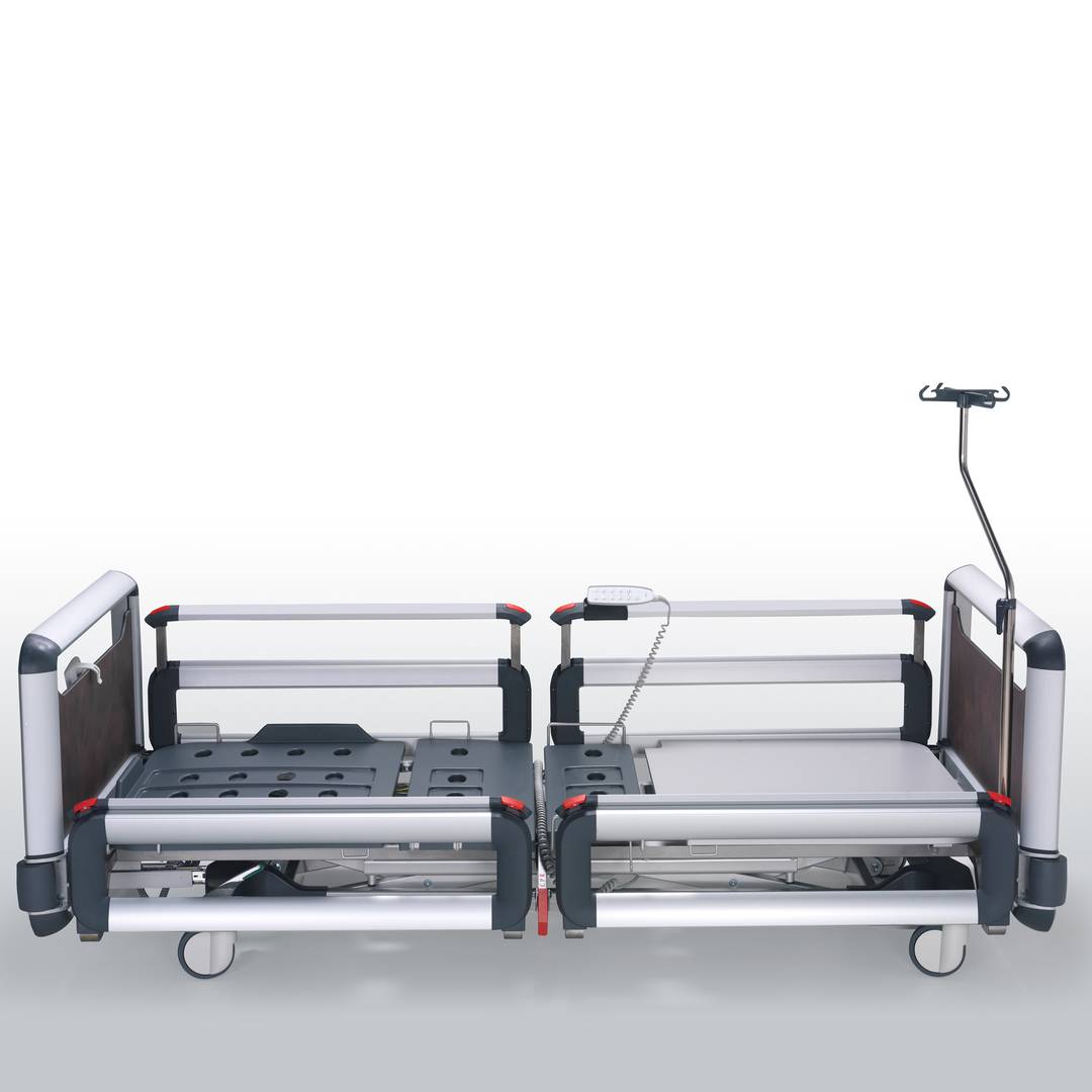 Letto ospedaliero Nitrocare HB 6240 a quattro motori con piano di appoggio in ABS