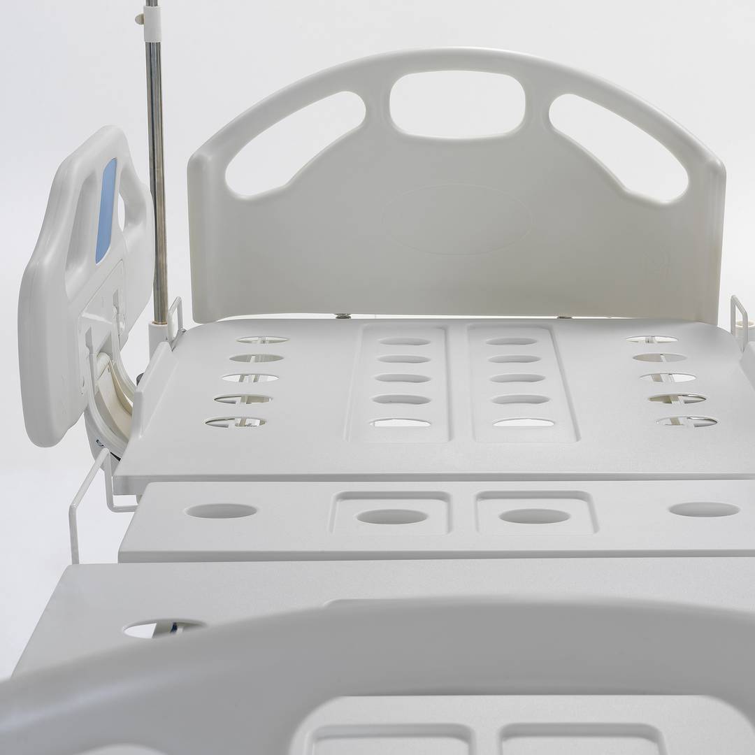 Nitrocare HB 3350 three-motor hospital bed with metal lying surface