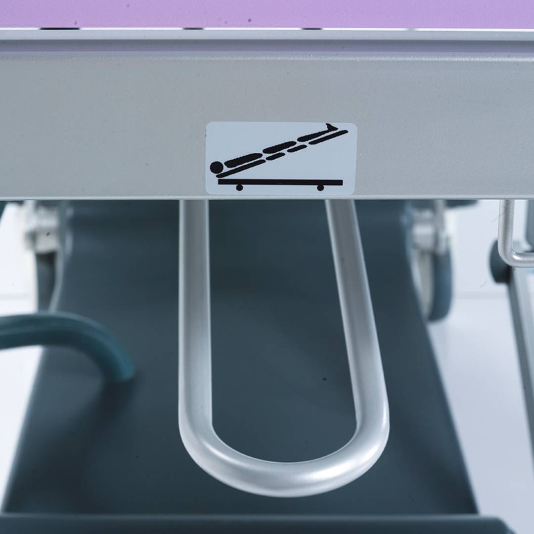 Nitrocare HB 3430P dreimotoriges Kinderklinikbett mit HPL-Aluminium-Liegefläche