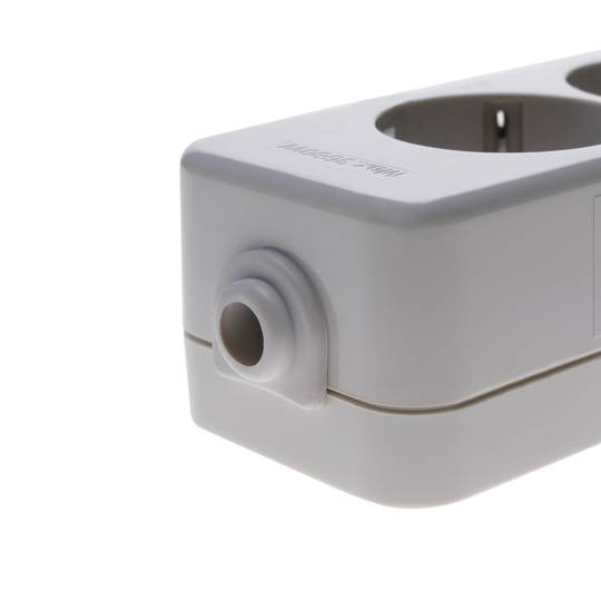 Socle avec 3 prises Schuko 16A 250V 3680W TT 54x162x42mm