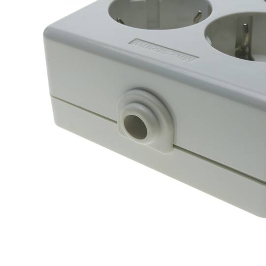 Basis 4 Schuko-Stecker 16A 250V 3680W TT 98x112x42 mm