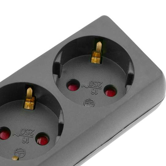 Regleta d'endolls 3 schuko 16A 250V negra amb cable de 1.5m