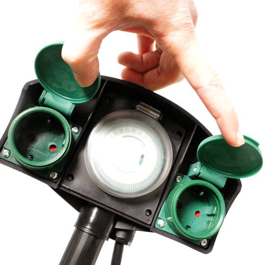Regleta d'endolls IP44 2 schuko 16A 250V i programador per a jardí