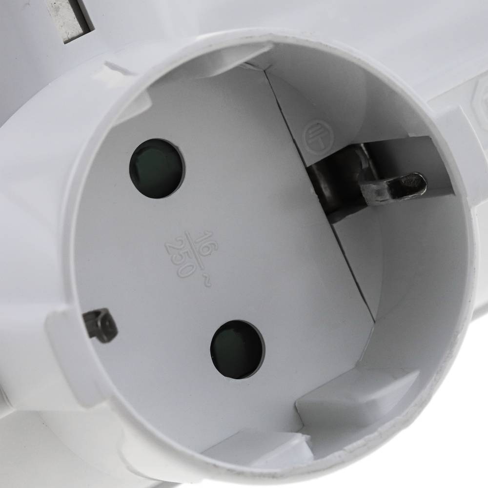 Plug 220VAC White Triple schuko with Switch