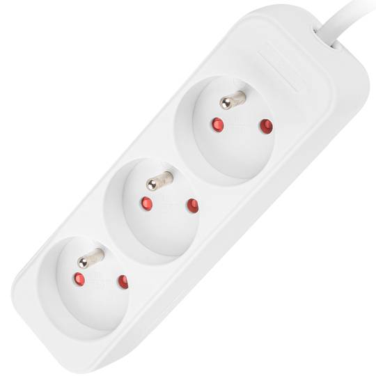 Power strip with 3 Lanberg Schuko plugs, white 1.5m PS0-03E-0150-W