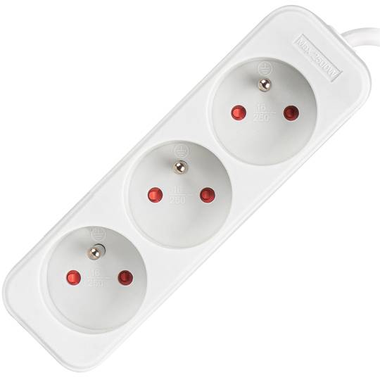 Power strip with 3 Lanberg Schuko plugs, white 1.5m PS0-03E-0150-W