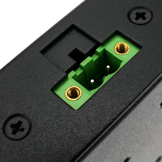 AnyPlaceUSB USB 3.1 SuperSpeed współdzielenie przez 4-portową sieć A i 2-portową C TCP / IP