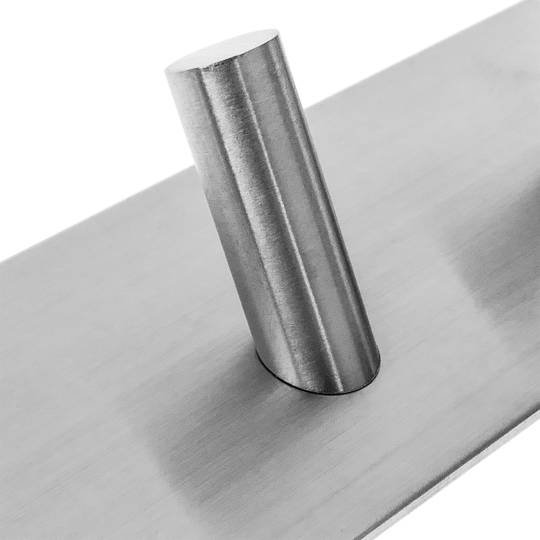 Perchero de pared de acero inoxidable. Colgador de ropa y toallero con 2 ganchos inclinados
