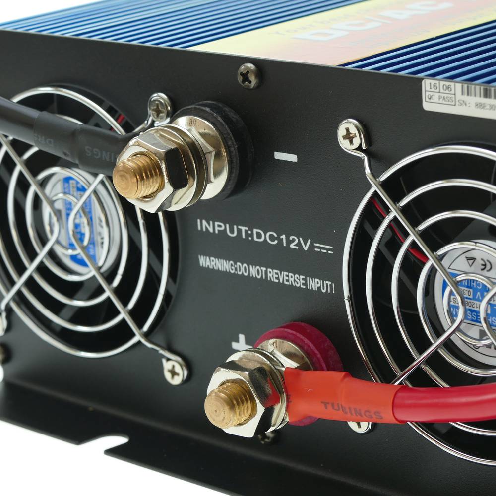 Onda pura inversor elétrico 10 ~ 16VDC para 220VAC 3000W USB solar