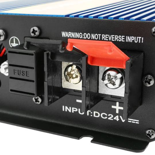 Inverter elettrico ad onda pura da 20 ~ 31VDC a 220VAC 400W USB solare