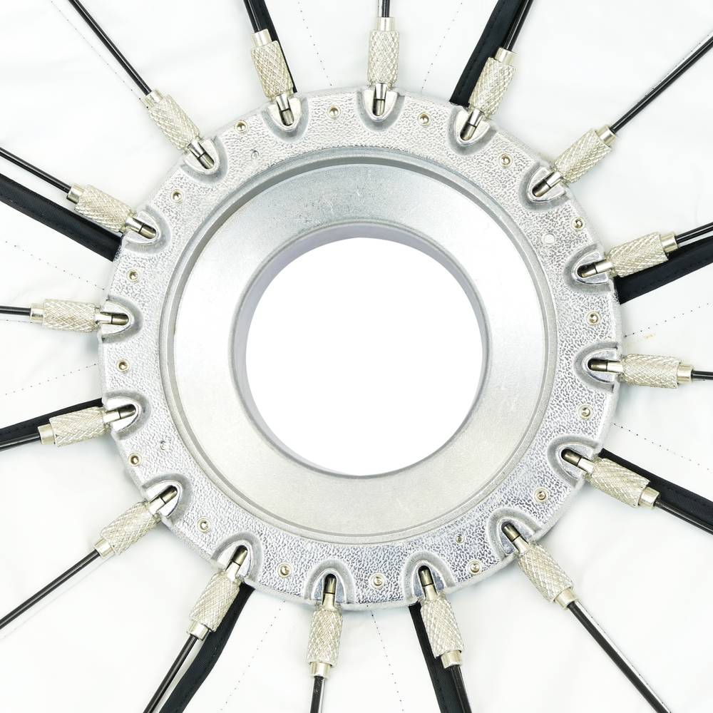Parabolic white softbox 120cm with honeycomb grid and 16 rods for studio illumination