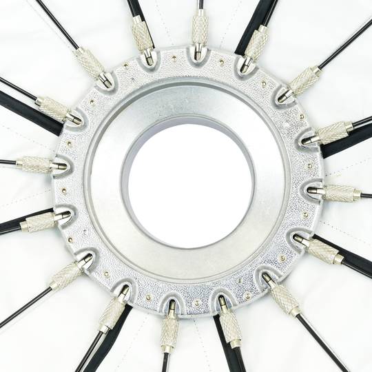 Parabolic white softbox 120cm with honeycomb grid and 16 rods for studio illumination
