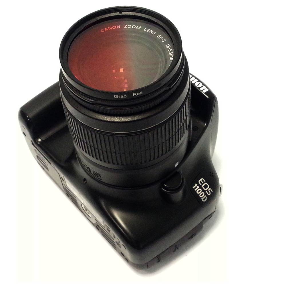 Red graduated color photo filter for 77mm lens