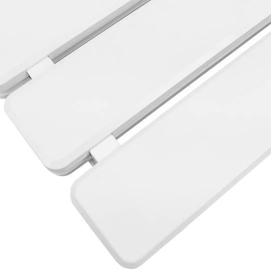 Seient de dutxa abatible. Cadira plegable amb peus de plàstic i alumini gris 320x328mm