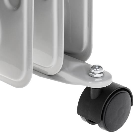 7-element oil radiator with thermostat and 1500W power with wheels