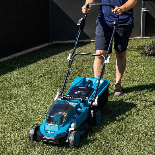 KOMA Tools 08759 Tondeuse à gazon 20 V