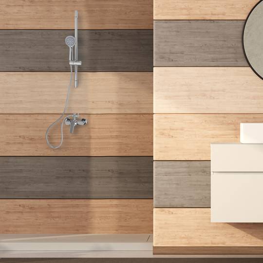 Asta doccia da bagno cromata con soffione e flessibile regolabile in altezza