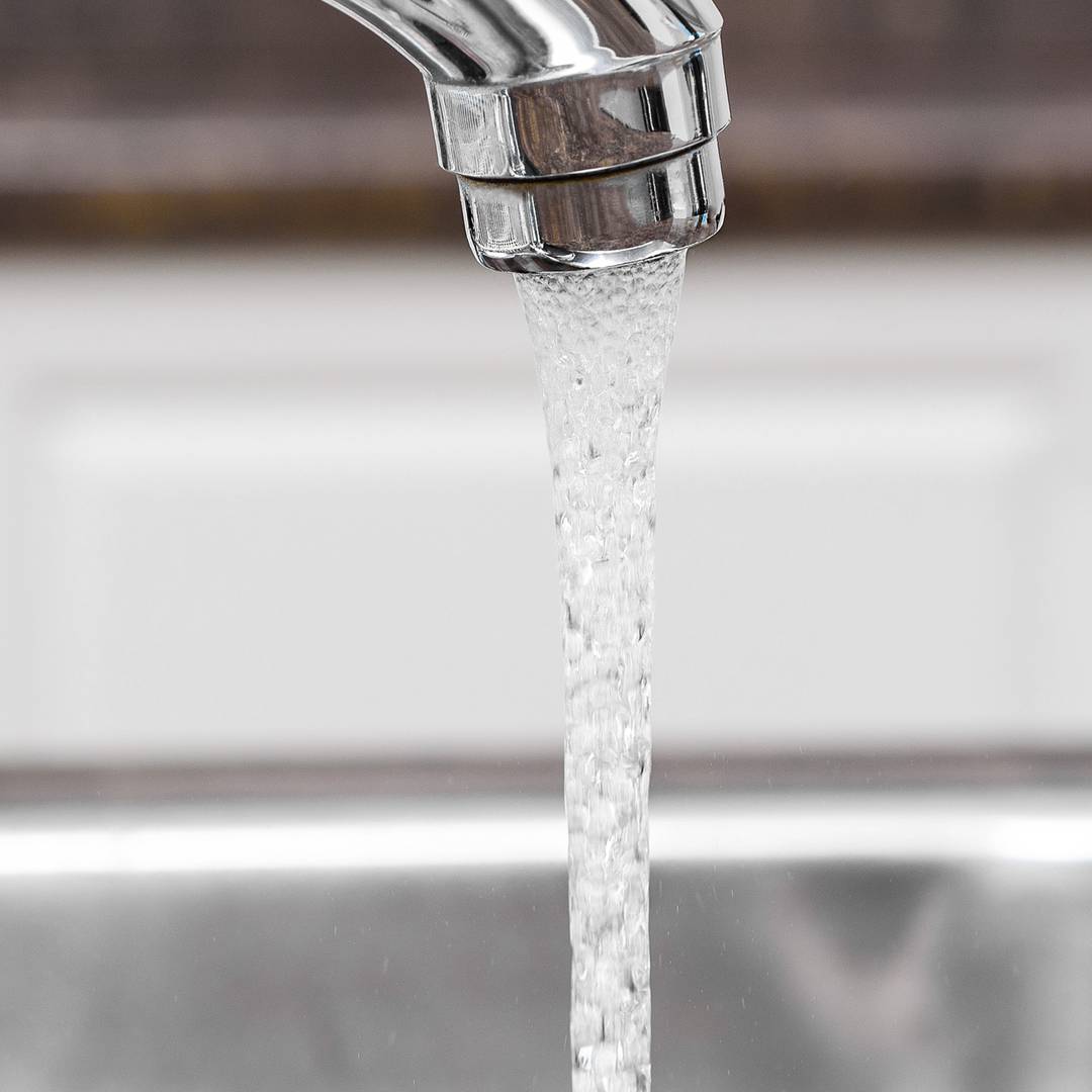 Chrome swivel mixer tap with built-in high spout for sink height 190mm