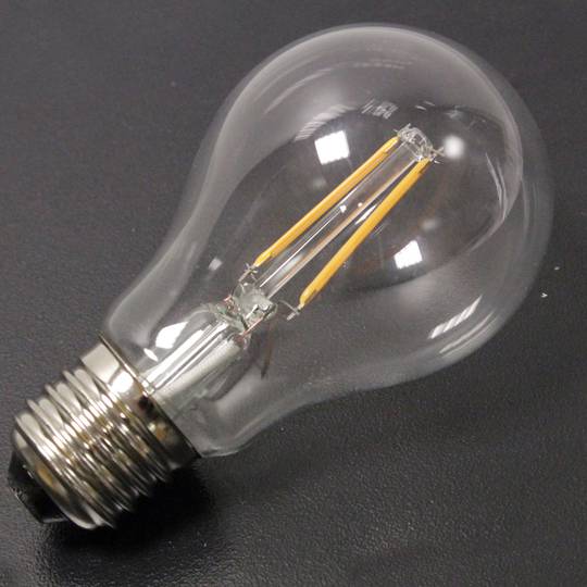 Żarówka LED A60 E27 230VAC 2W ciepłe światło, typ klasyczny z żarówkami typu A.