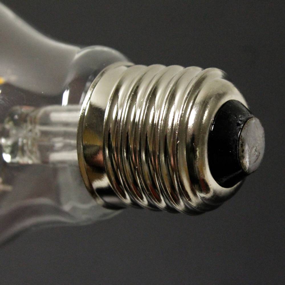 Żarówka LED A60 E27 230VAC 2W ciepłe światło, typ klasyczny z żarówkami typu A.