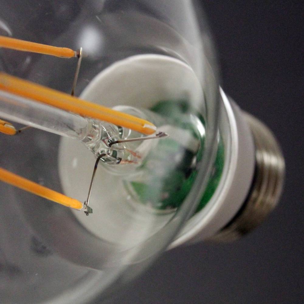 LED-Lampe A60 E27 230VAC 4W warmes Licht klassischen Typ mit Filamenten Typ B