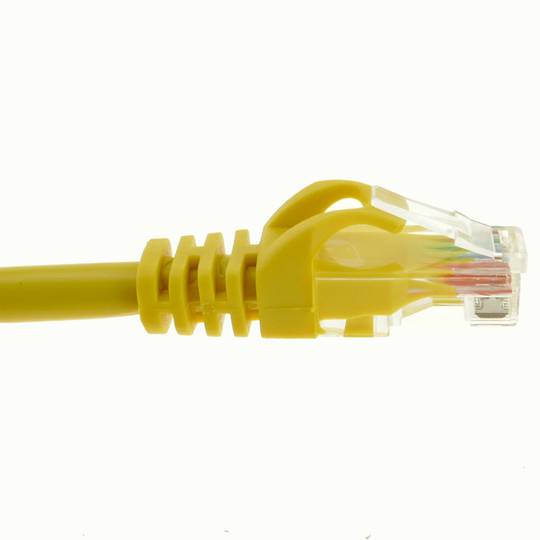 Kabel sieciowy Ethernet UTP kat. 6a, żółty, o długości 0,25 m