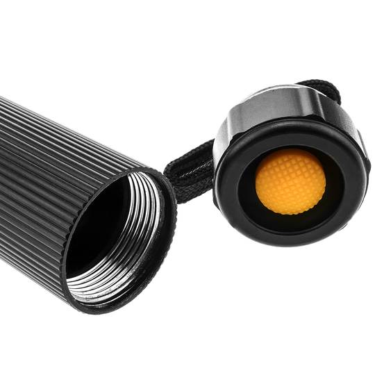 Linterna LED super alto brillo y alcance 300 m