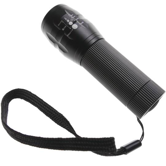 Super hohe Helligkeit LED Taschenlampe mit 100 m Reichweite