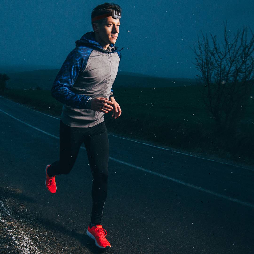 Mini-wiederaufladbare LED-Stirnlampe mit Ein-/Aus-Sensor