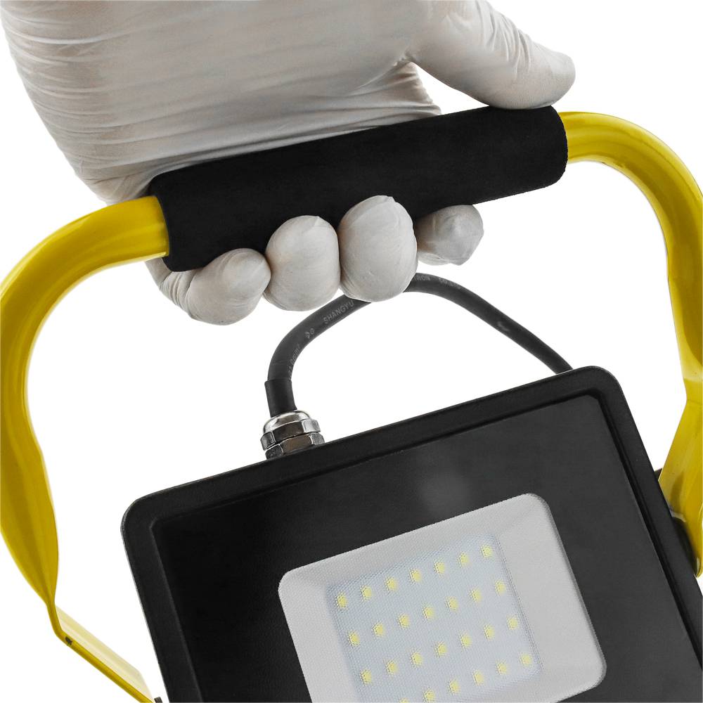 Portable LED IP65 spotlight 30W 220V 6500K with Stand