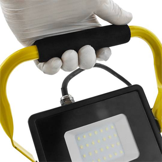 Portable LED IP65 spotlight 30W 220V 6500K with Stand