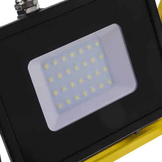 Portable LED IP65 spotlight 30W 220V 6500K with Stand