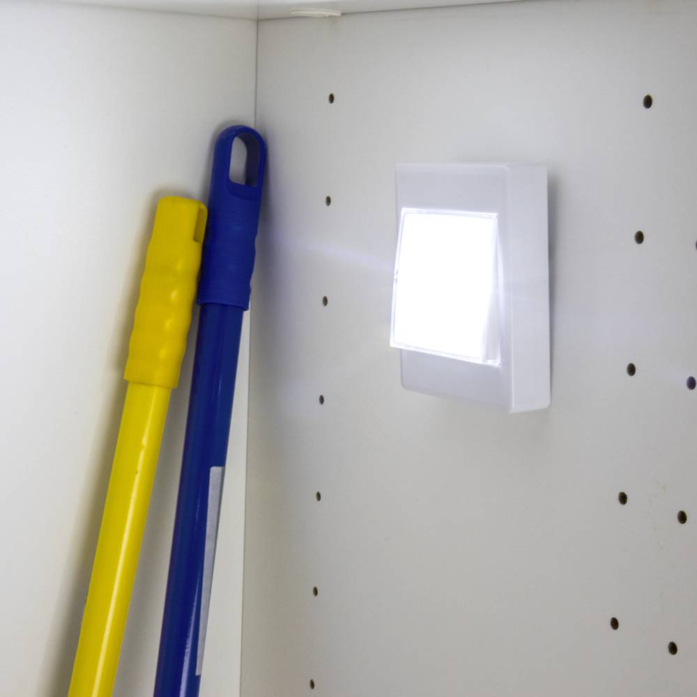 Luz para armario LED COB 3W con interruptor - Cablematic