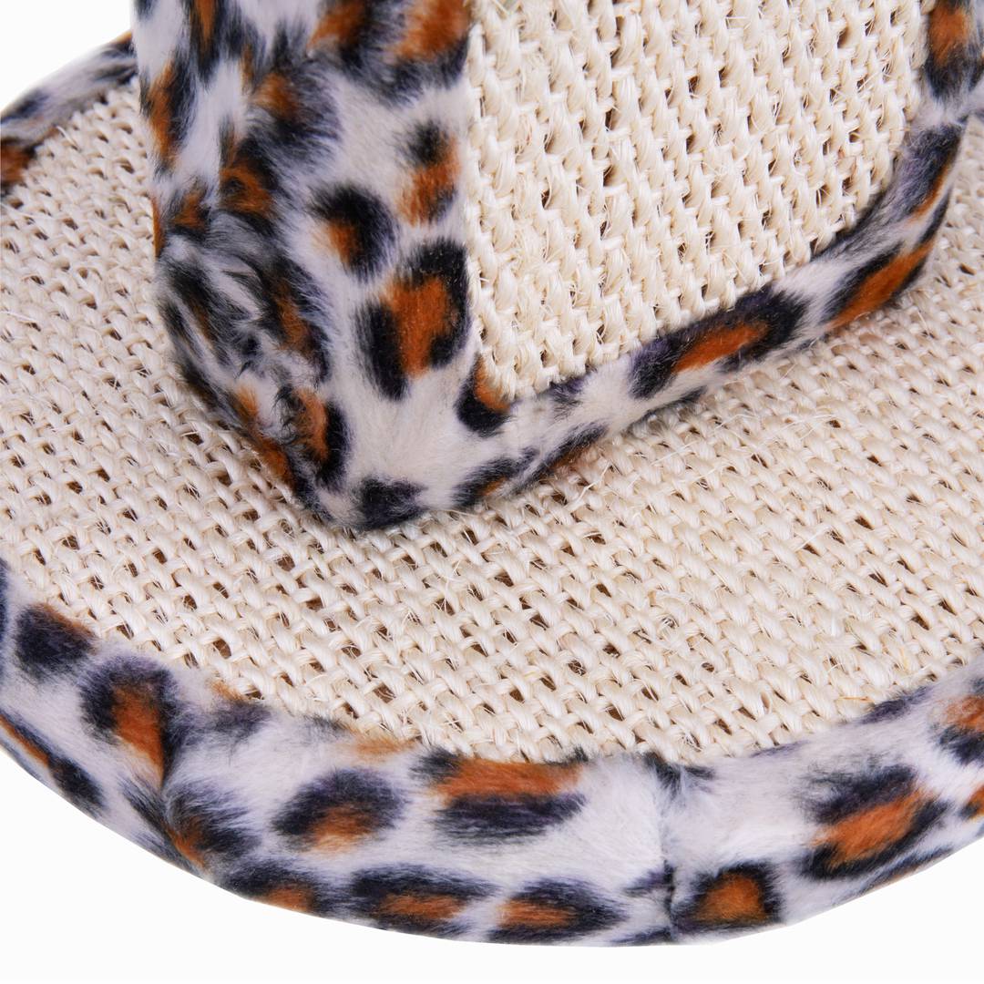 Scratching toy for cats with 2 hanging balls