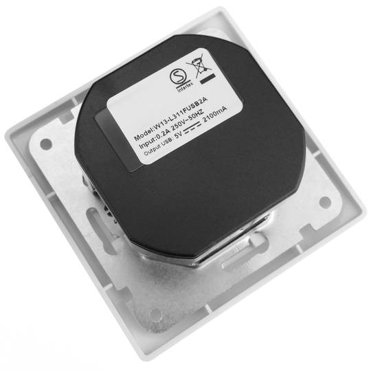 Stecksockel  für Schuko mit USB 2 x A Buchse 80x80mm Lille für die Einbettung weiss