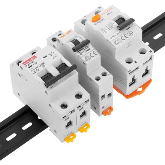 Set van 3 zwarte DIN-rails van 400 mm geperforeerde rail van 25x5 mm