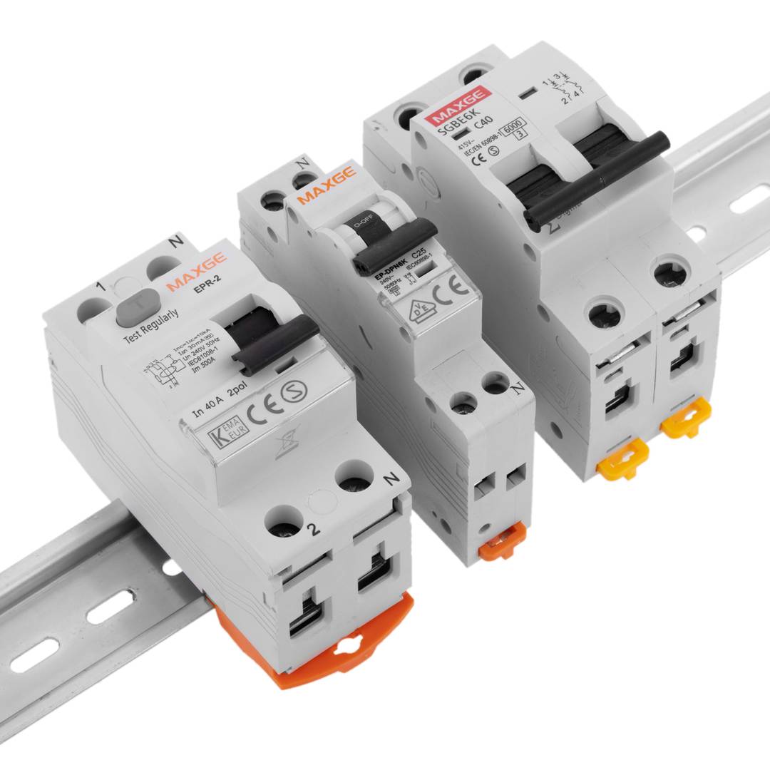 Zestaw 3 szyn DIN kolor srebrny 200mm perforowana szyna 35x7mm